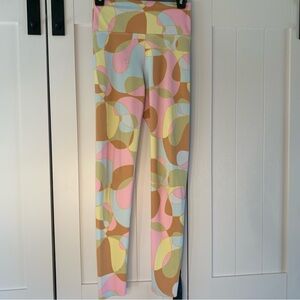 Beach riot sport abstract print size M pink, yellow blue yoga workout pants